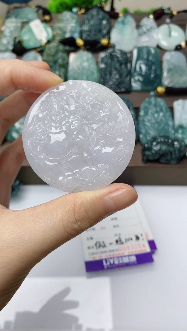 翡翠未镶嵌颈饰