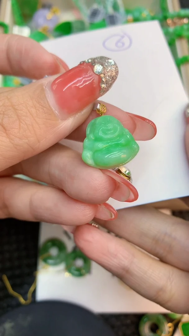 颈饰未镶嵌翡翠1