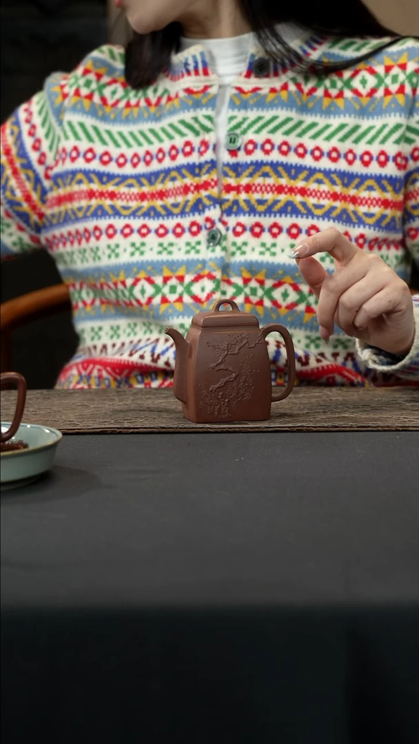 【闪购商品】紫砂茶壶全手升方刻梅花