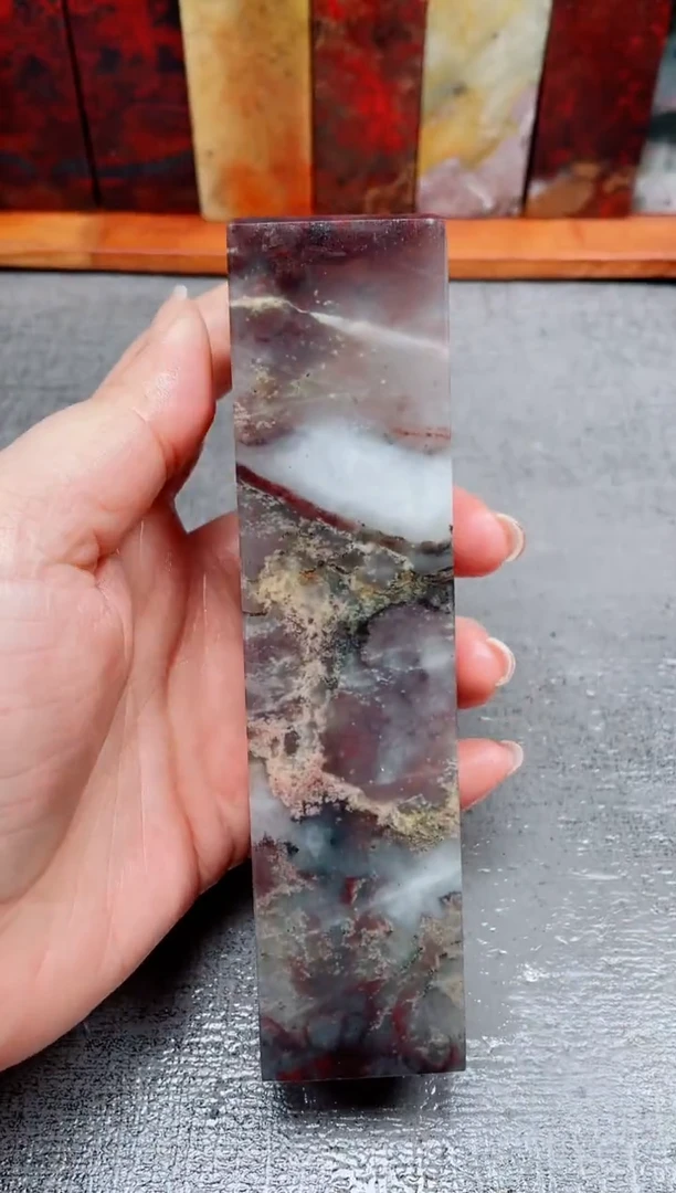 玉桂林鸡血玉素章25 3.5左右