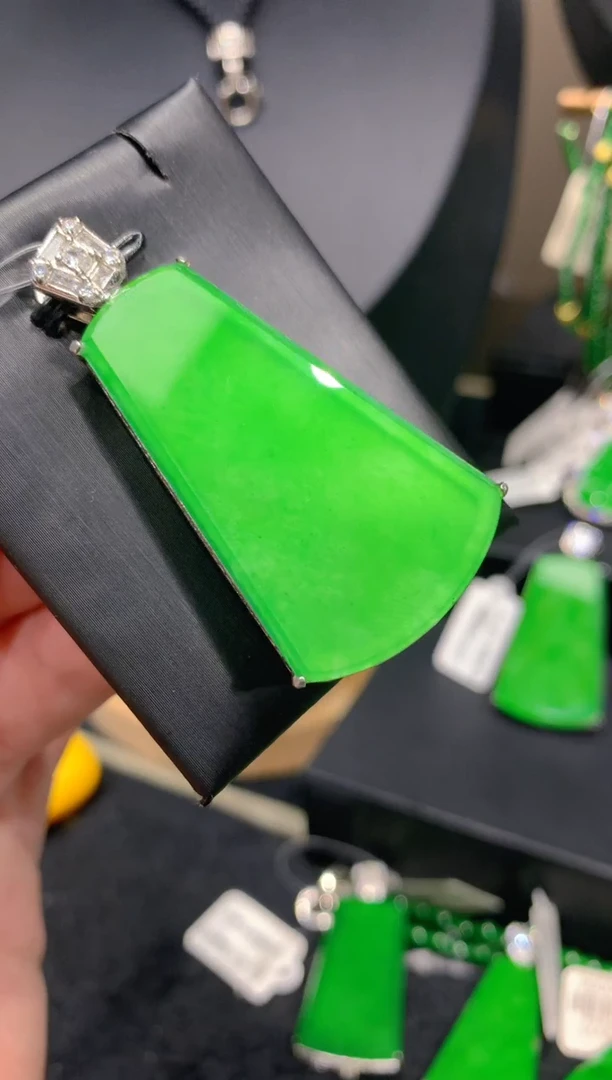 颈饰银S925镶嵌翡翠15一季