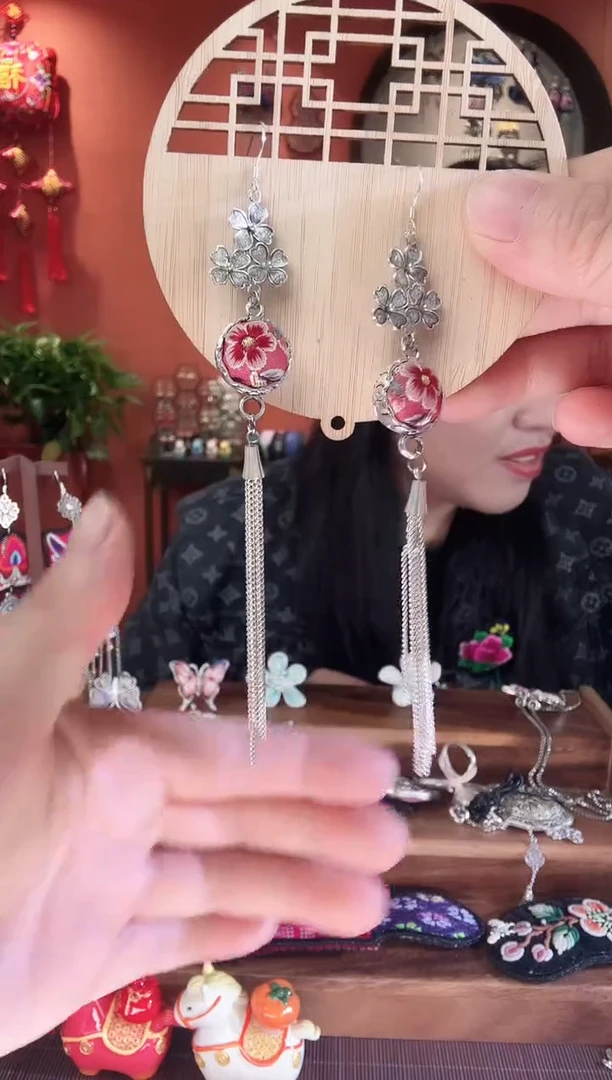 非遗手工刺绣老绣苗绣首饰28