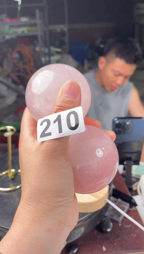 未镶嵌水晶大型摆件（非配饰）粉晶球60-65mm 210