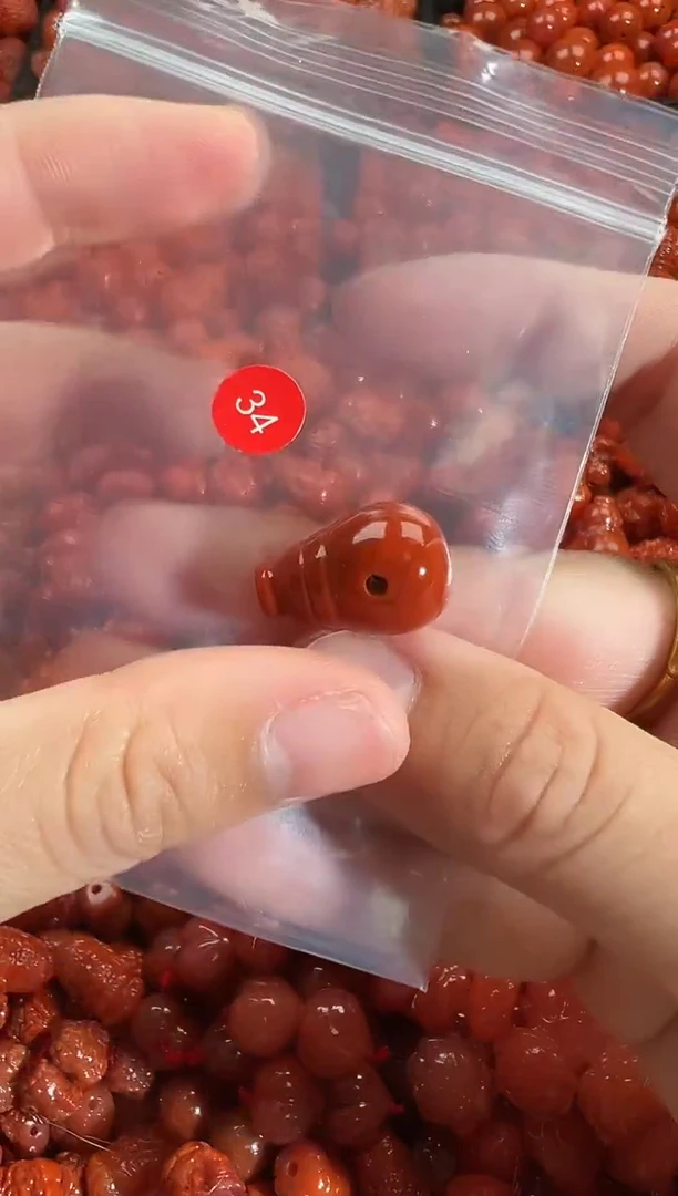 颈饰未镶嵌南红玛瑙1