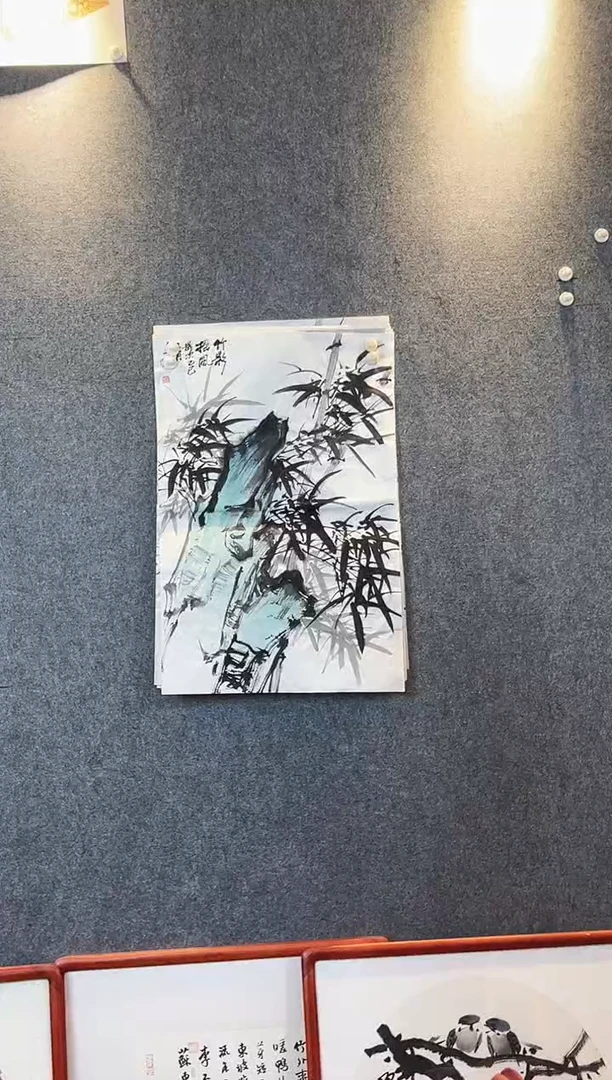 国画高勇利四尺三开花鸟