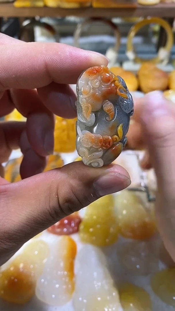 未镶嵌石英质玉（黄龙玉）吊坠(不含链)黄龙玉貔貅