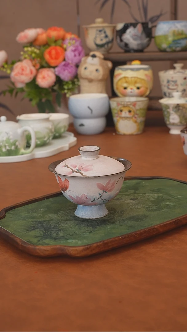 手绘  玉兰花蝴蝶盖碗