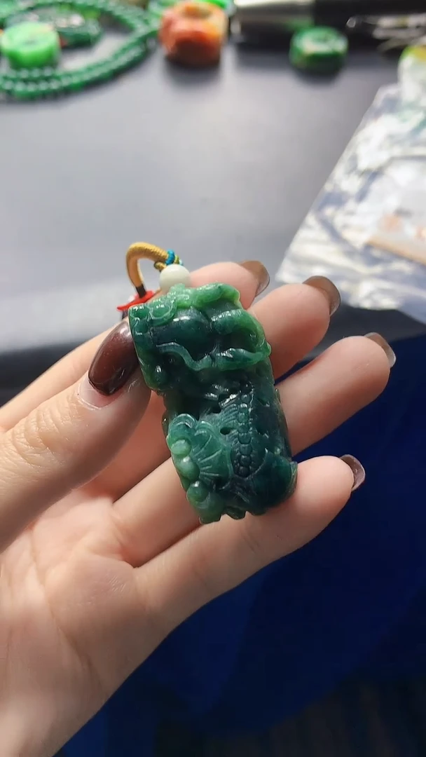 颈饰未镶嵌翡翠天然缅甸a货翡翠