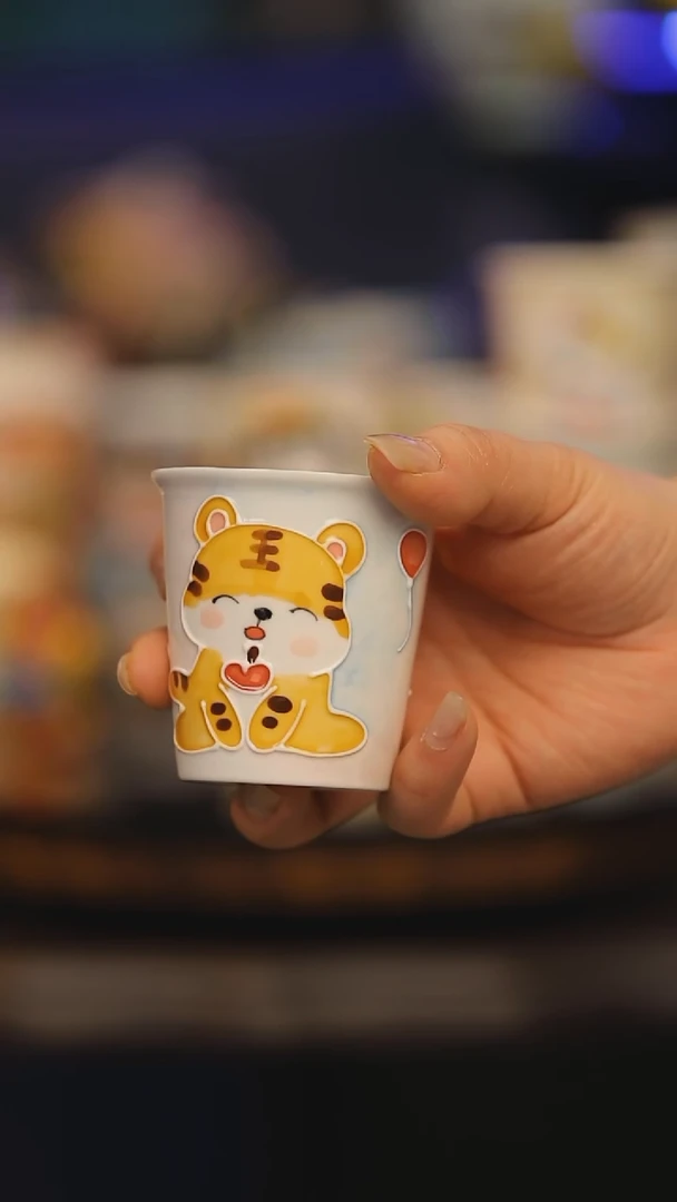 【闪购商品】摆件景德镇釉下彩绘设计师款式陶瓷