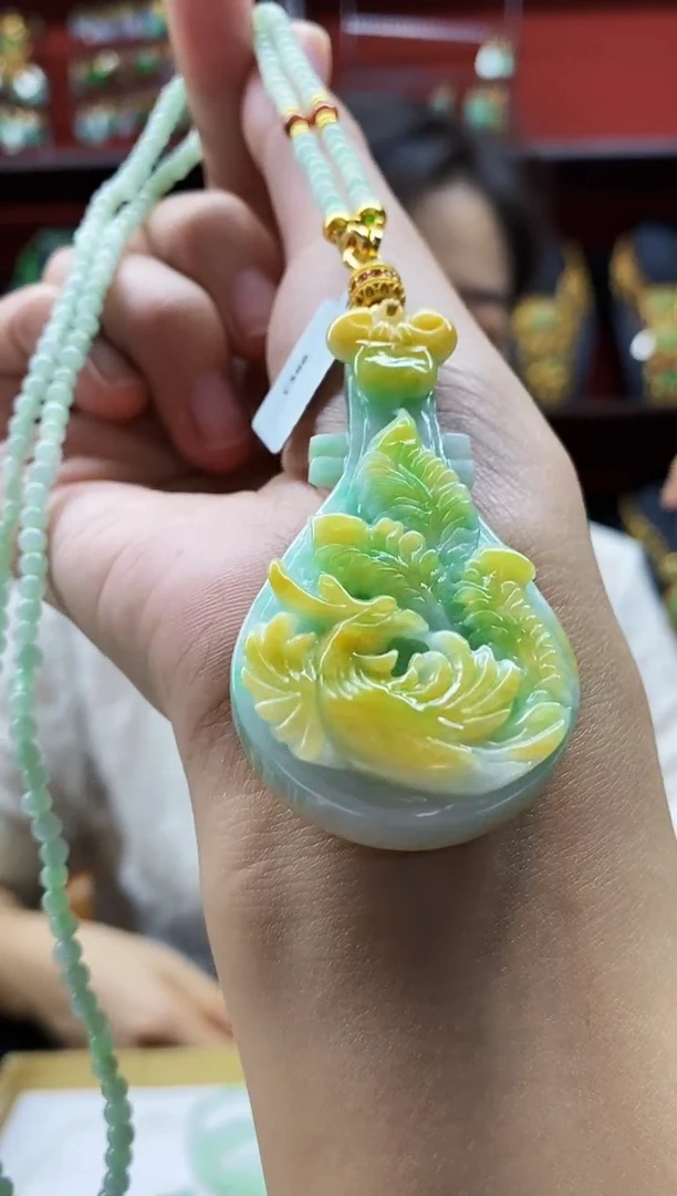 颈饰未镶嵌翡翠婉*吊坠