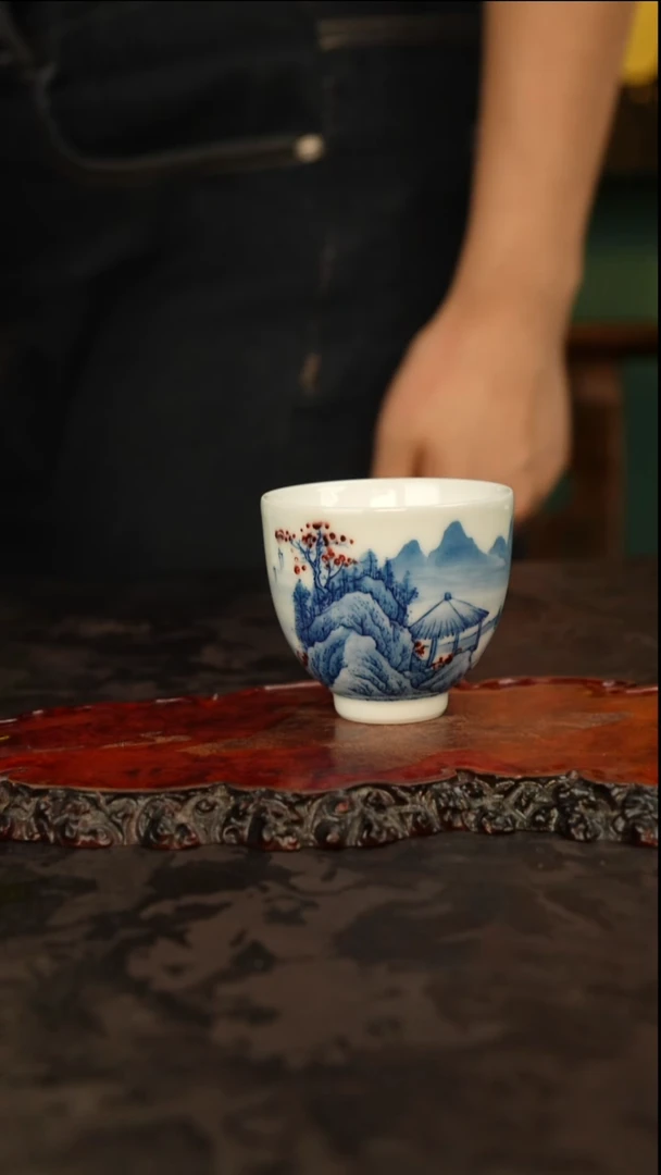 谢凯 青花手绘山水主人杯