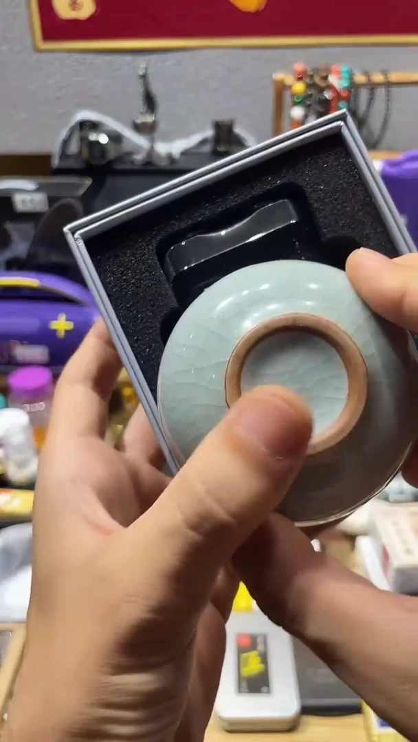 瓷片闪购商品 如图所示