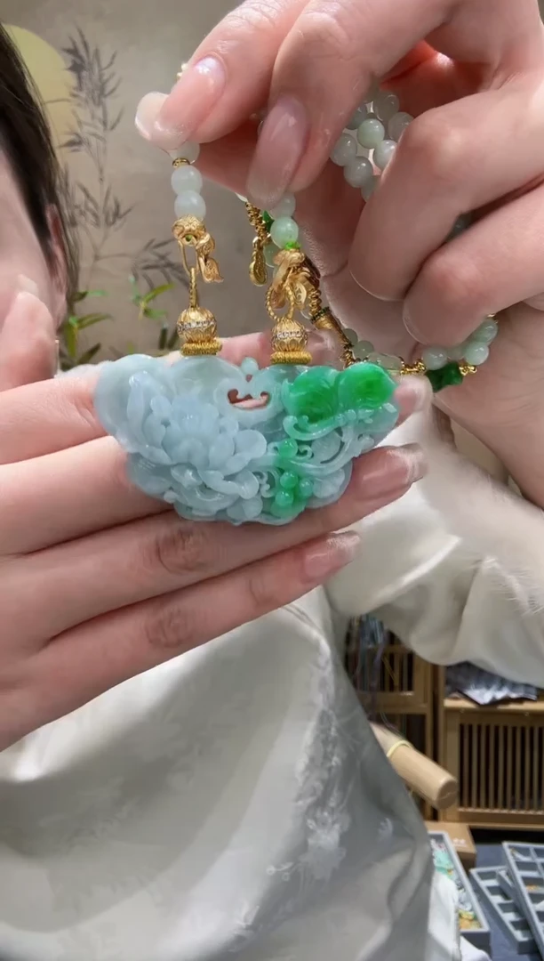 【闪购商品】翡翠颈饰未镶嵌吊坠