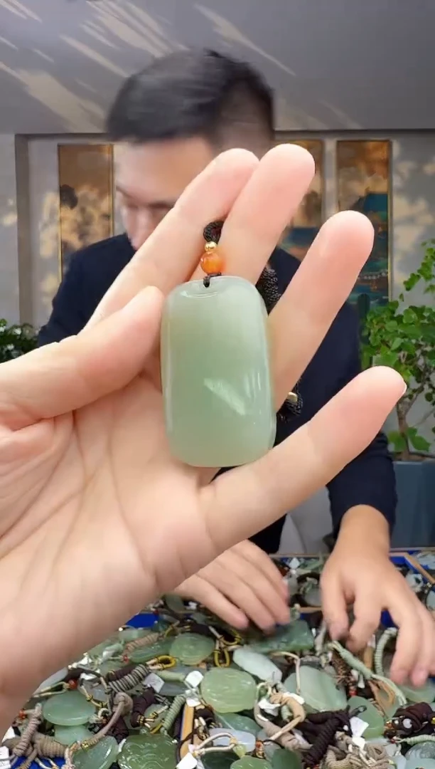 未镶嵌和田玉挂件拍一发一