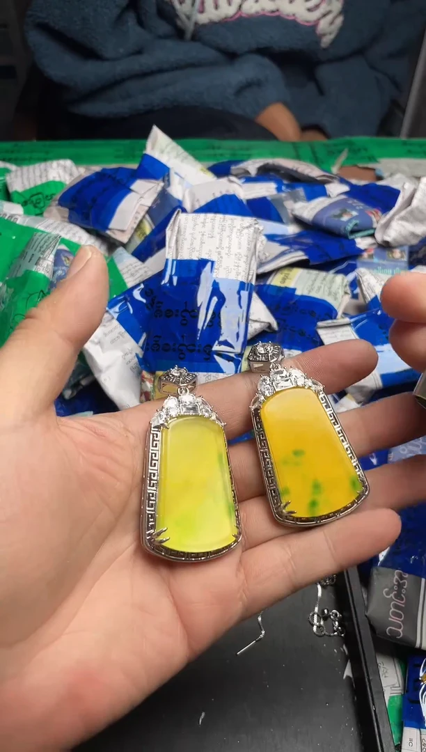 强子收货时尚无事牌L-32