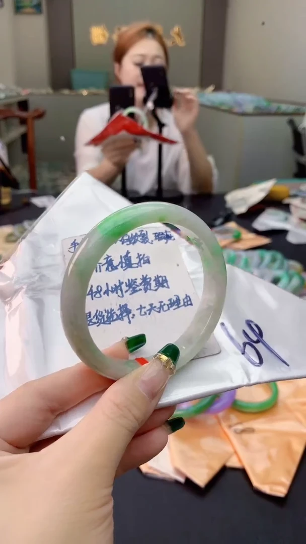 翡翠手镯未镶嵌1003166170