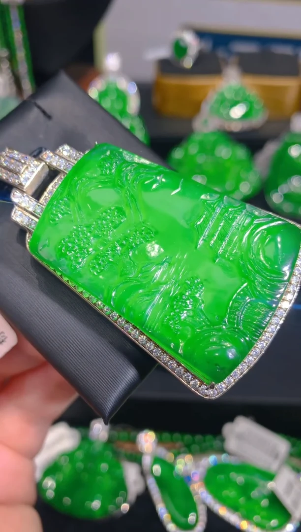 【闪购商品】翡翠颈饰银S925镶嵌67一季