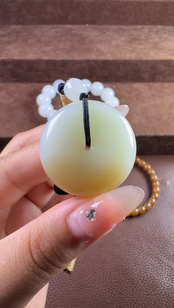 和田玉未镶嵌挂件和田玉挂件