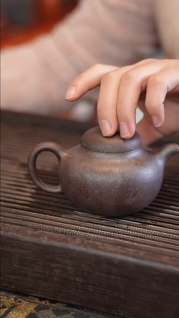 茶壶紫砂原矿手工制作黑沙金星
