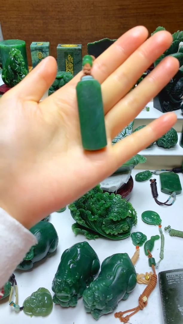 未镶嵌和田玉摆件随机发货