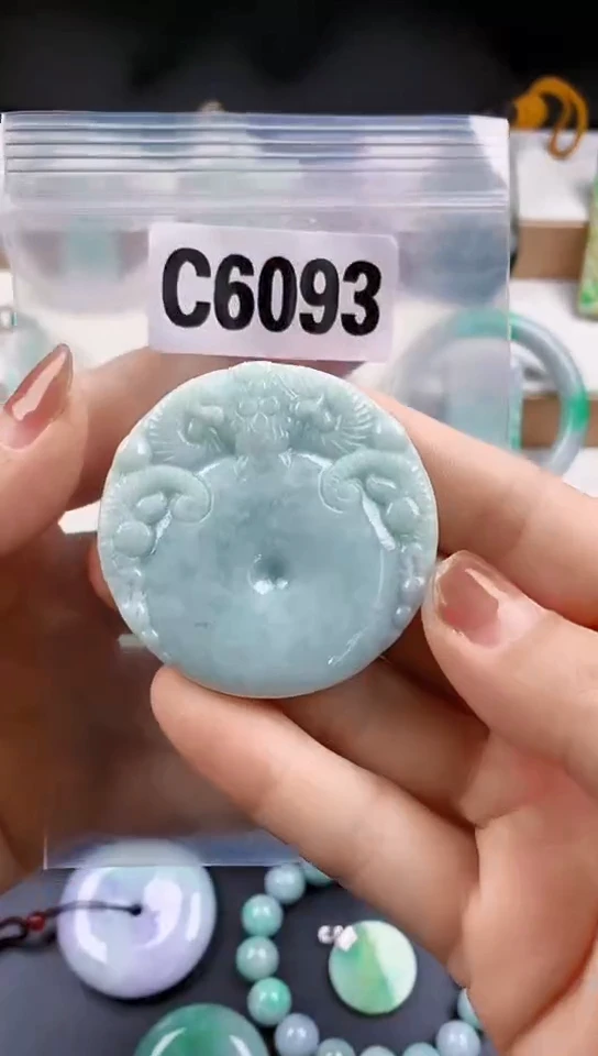 颈饰未镶嵌翡翠天然翡翠吊坠挂件