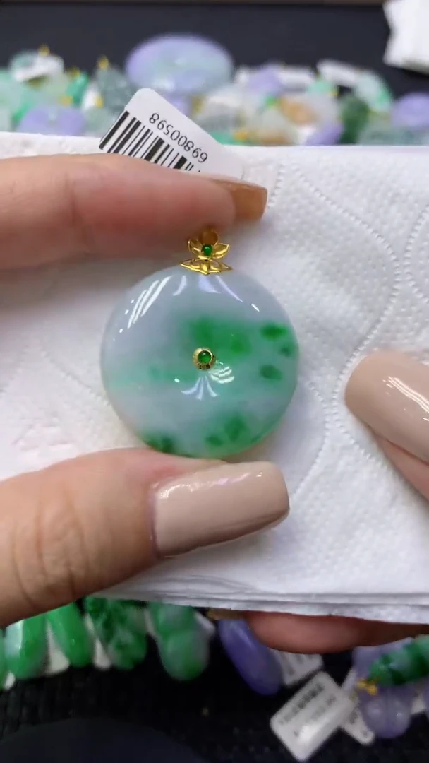 颈饰18K金镶嵌翡翠天然缅甸翡翠A货