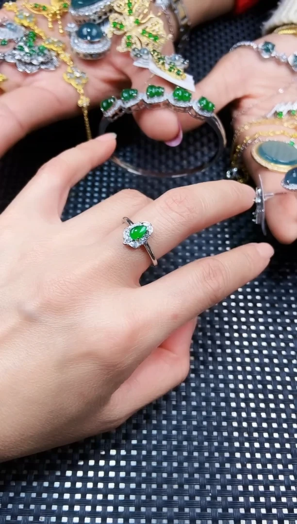 【闪购商品】翡翠戒指未镶嵌11111111