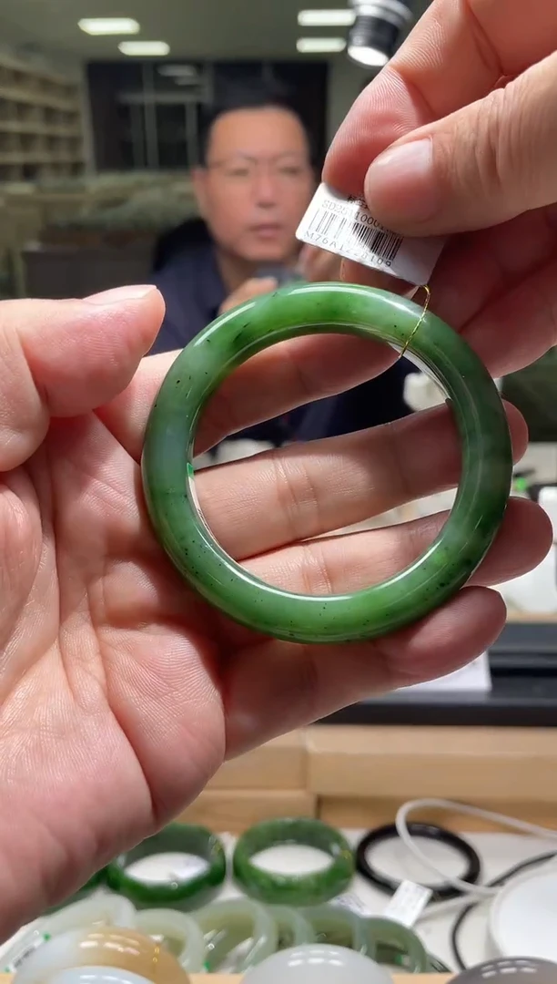 未镶嵌手镯和田玉55-56圈口 8109