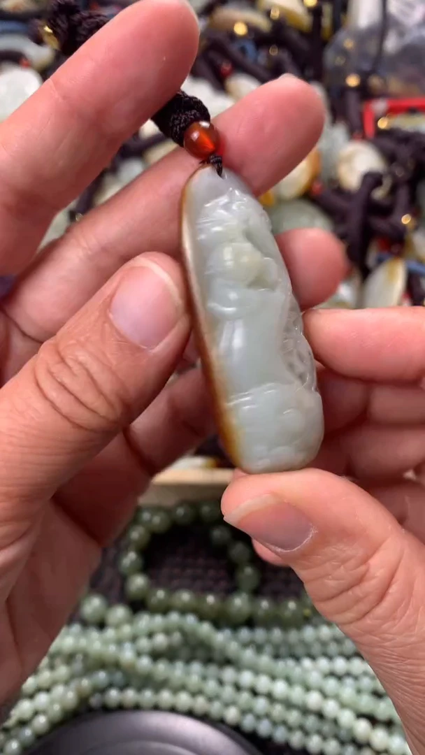 【闪购商品】和田玉颈饰未镶嵌多样性发货没有证书拍一发一有瑕