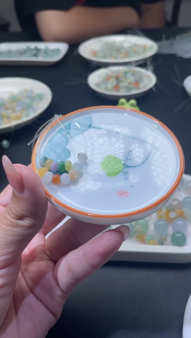 翡翠未镶嵌颈饰流*翡翠净货