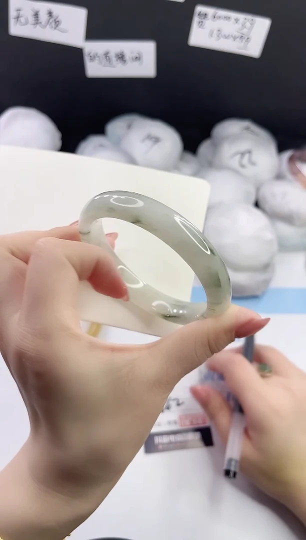 未镶嵌手镯石英质玉多样性发货V62