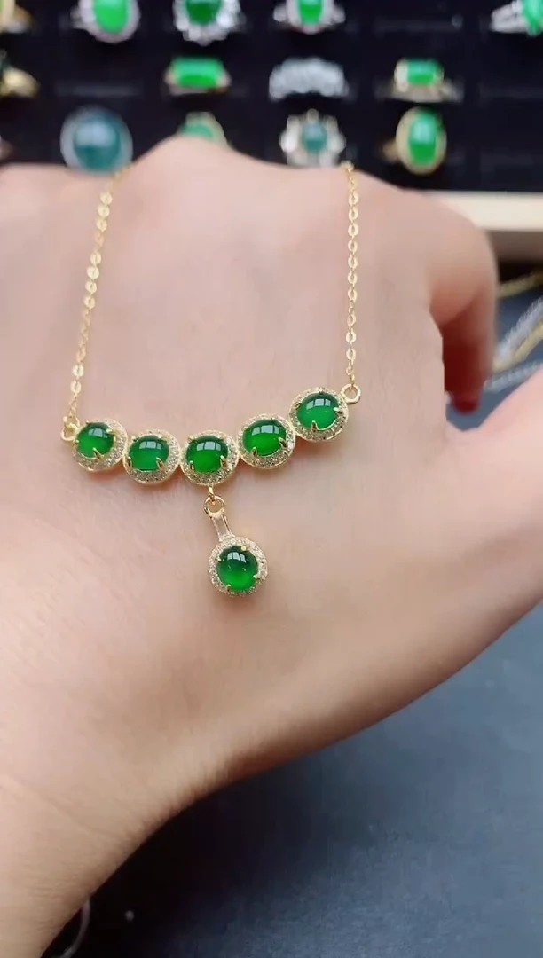 【闪购商品】翡翠吊坠(赠链)银S925镶嵌8050