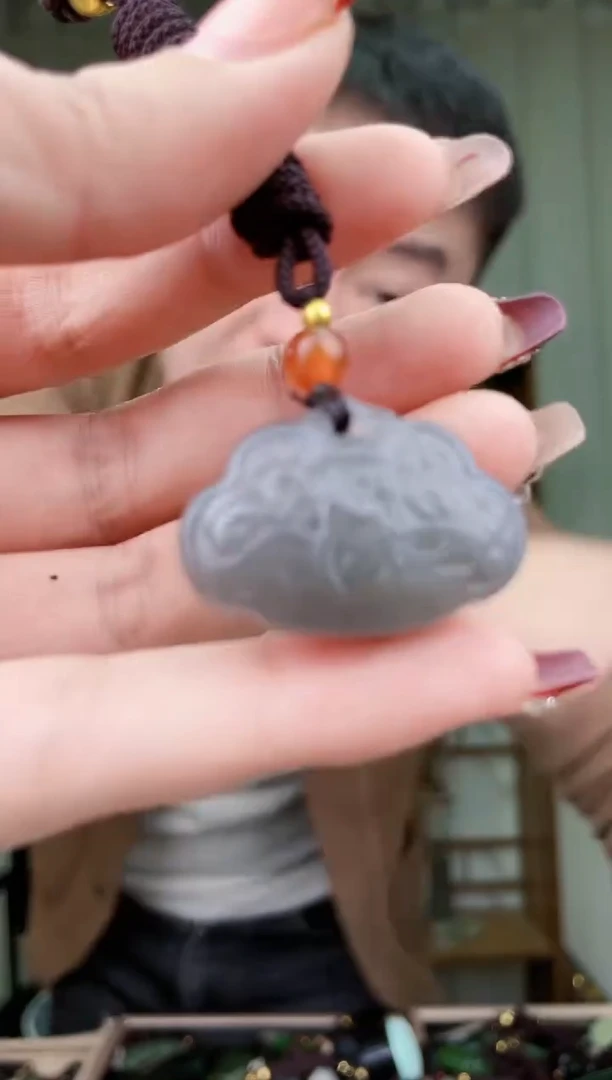 【闪购商品】和田玉挂件未镶嵌拍一发一，多样性发货