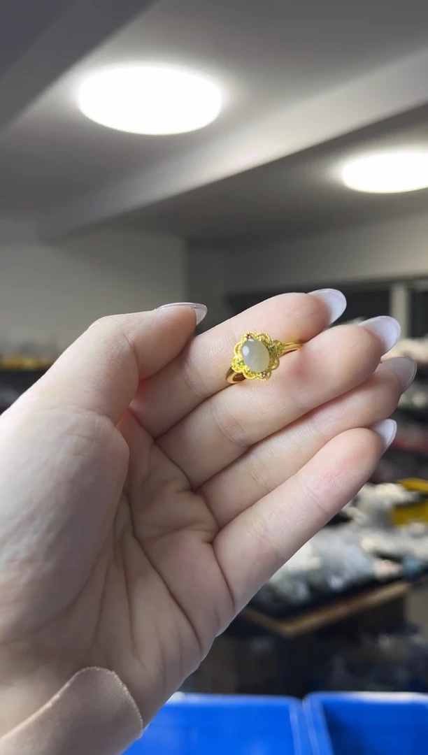 未镶嵌戒指和田玉（多样性发一件）