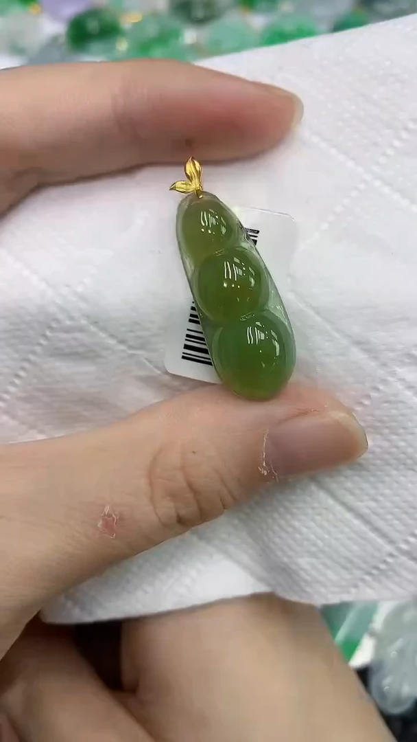 颈饰18K金镶嵌翡翠11111111