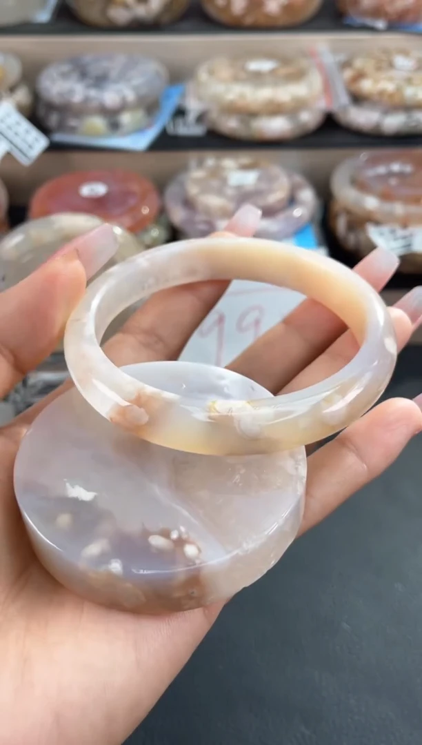 未镶嵌手镯石英质玉66