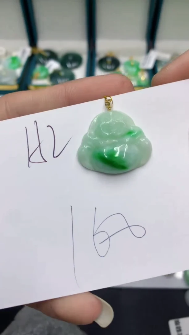 翡翠18K金镶嵌颈饰翡翠