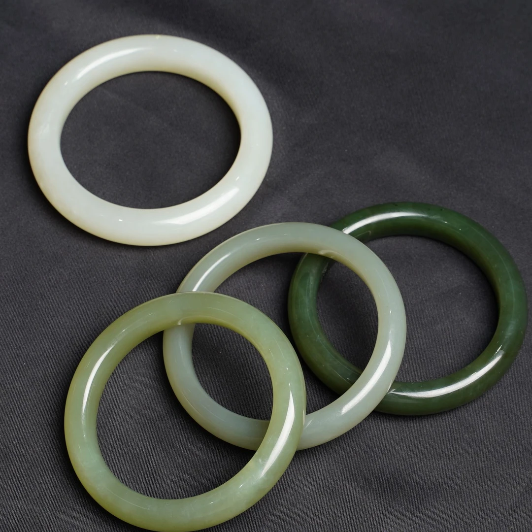 柚子来啦【晴湖水手镯】天然和田玉手镯青海料高冰晴湖水多样性发一