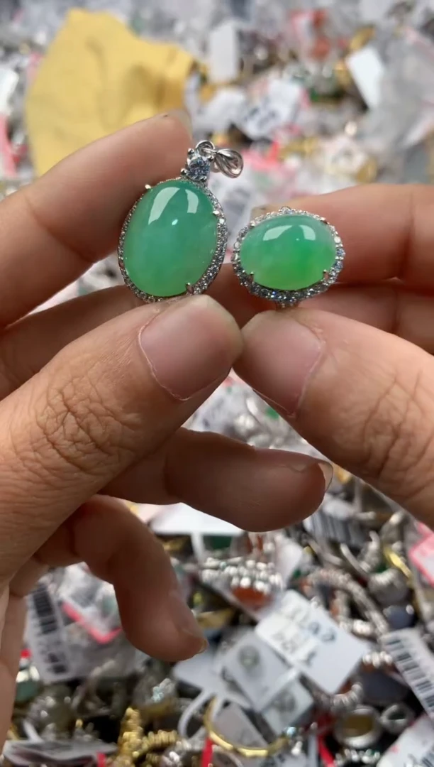 银S925镶嵌戒指翡翠666             5