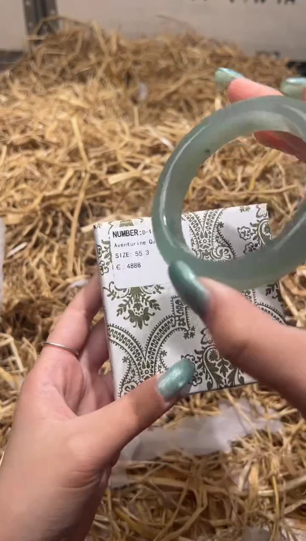 未镶嵌手镯石英质玉D1124B