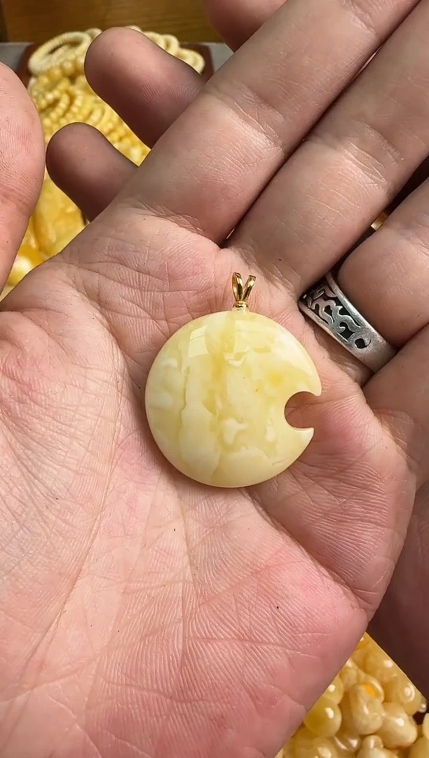 蜜蜡未镶嵌珠宝奇石特价