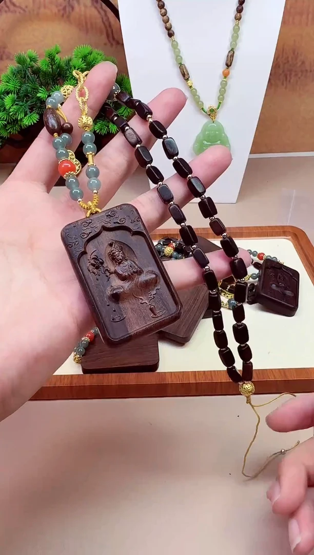 翡翠14K金镶嵌颈饰A760