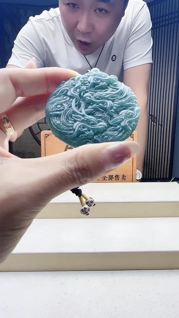 颈饰未镶嵌翡翠多样性发其一