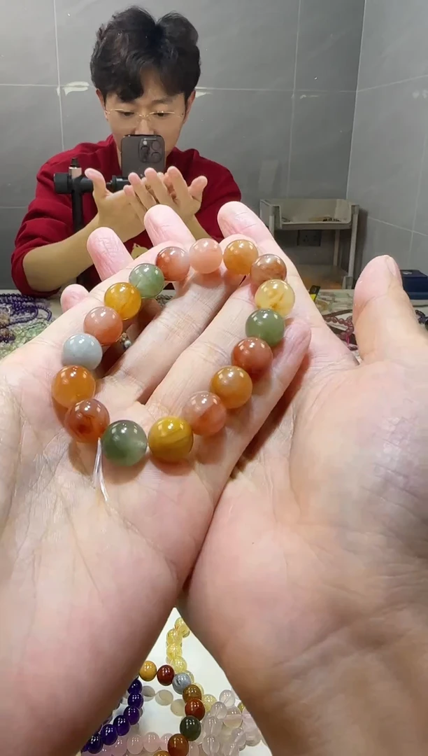 【闪购商品】水晶手链未镶嵌彩兔毛11+