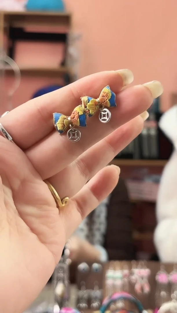 织绣艺枝独绣手工饰品197