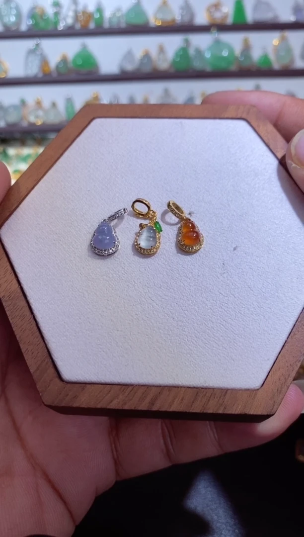 吊坠(不含链)18K金镶嵌翡翠木*木111111111