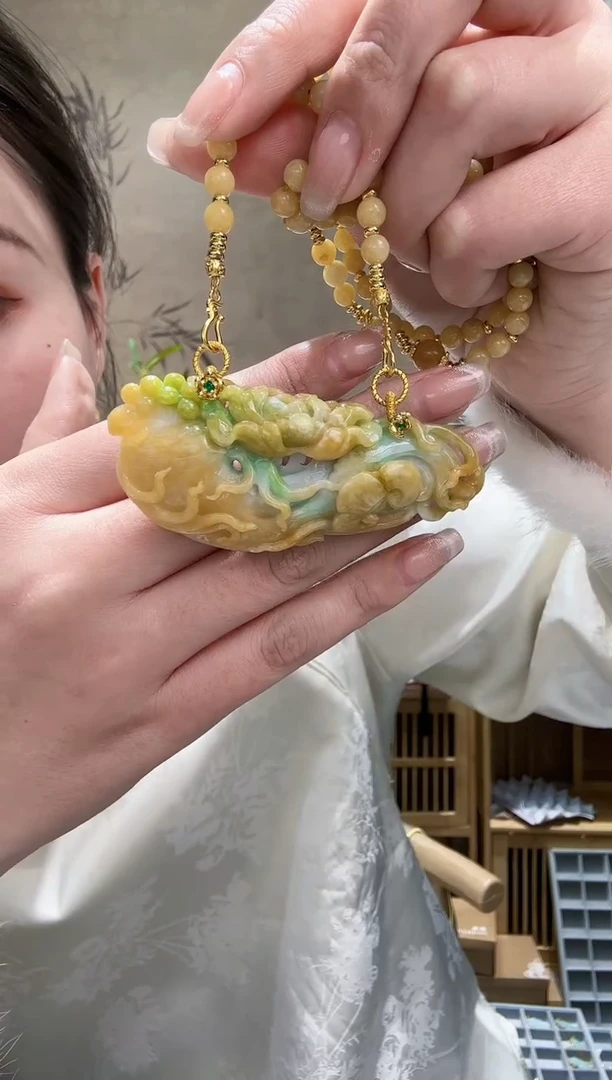 【闪购商品】翡翠颈饰未镶嵌吊坠