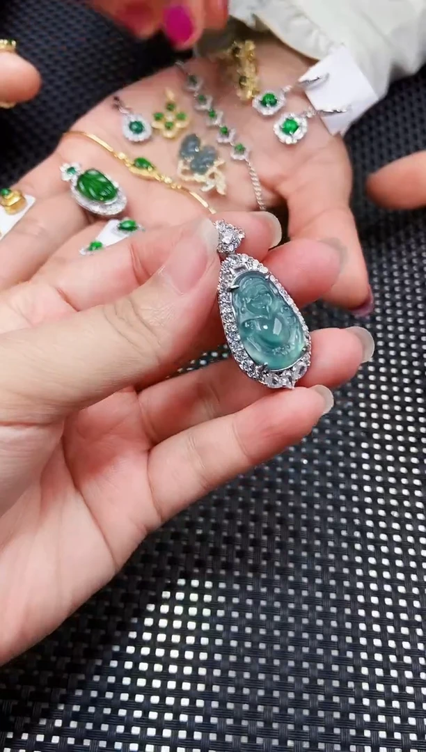 【闪购商品】翡翠吊坠(不含链)未镶嵌11111111