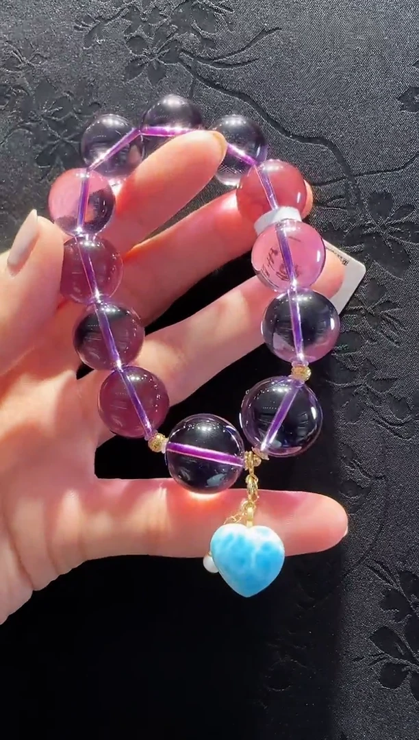 18K金镶嵌手串水晶珠宝原创直播间