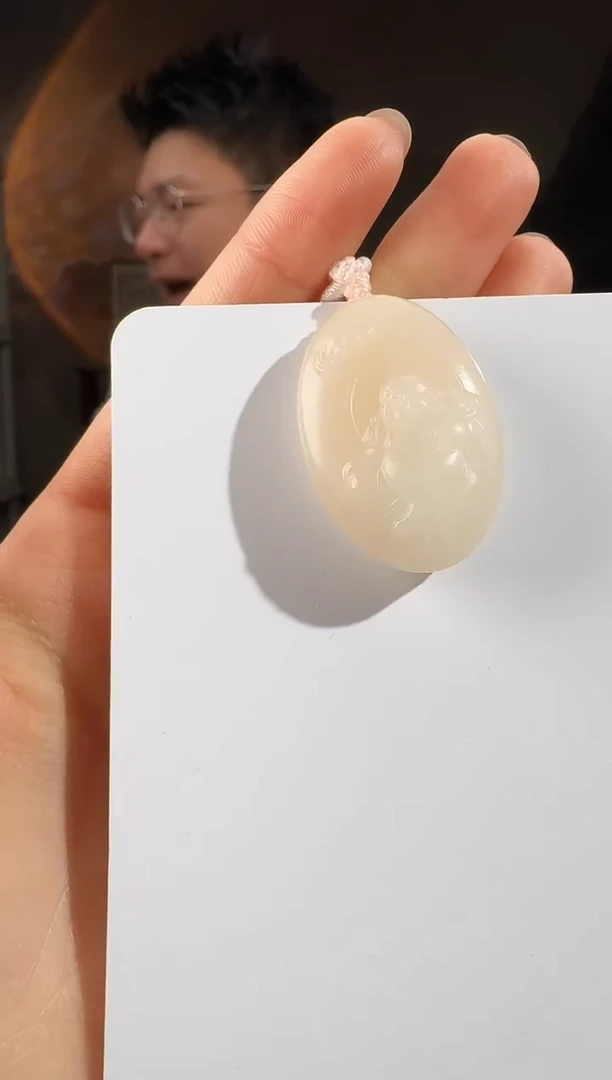 颈饰未镶嵌和田玉佛牌